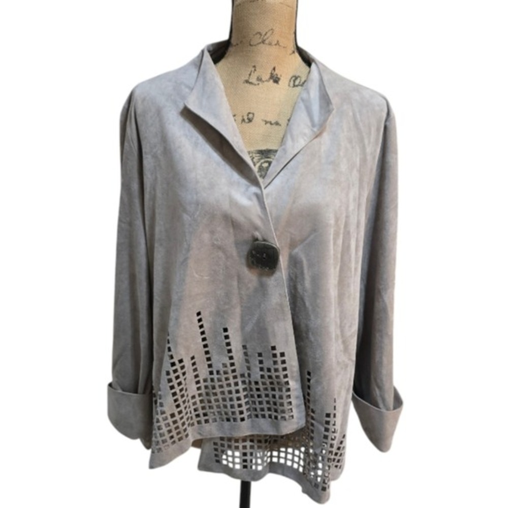 IC by Connie K Laser Cut Suede Jacket Unique Button Closure Statement Piece 1X
